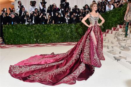 Fashion adalah pembahasan